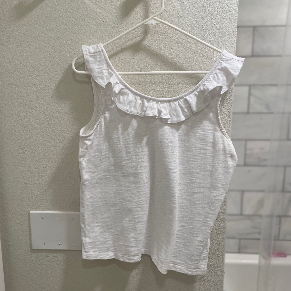 Like new! Gap ruffle tank